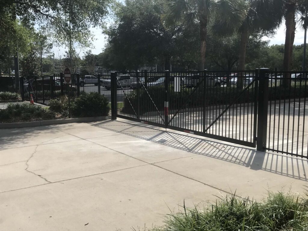 aluminum fence installed by Southern Pro Fence in Central Florida